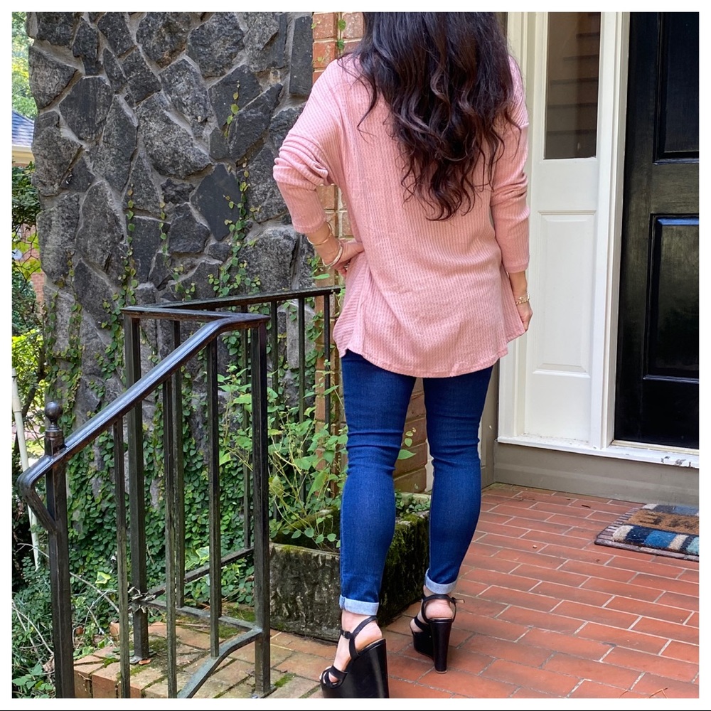 Waffle knit long sleeve tunic with front twist - Picture 8 of 9